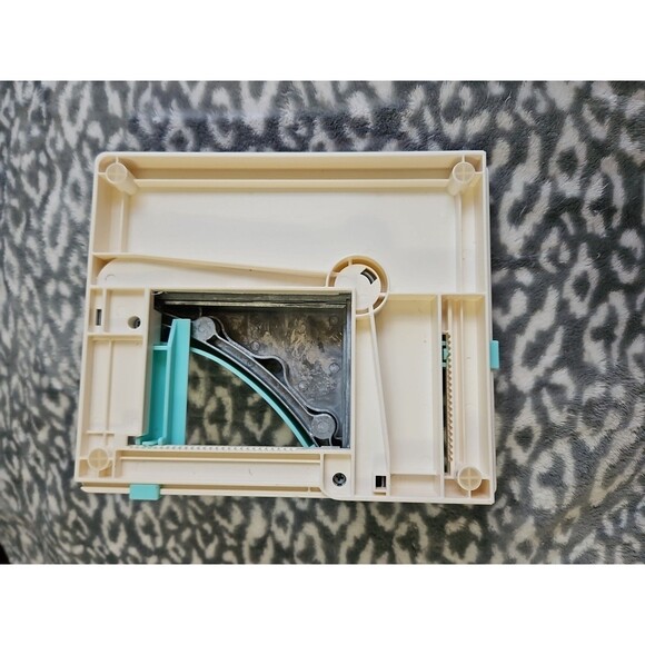 We R Memory Keepers Square Punch Board Paper Cutting Tool Scrapbook Tool - Picture 3 of 3